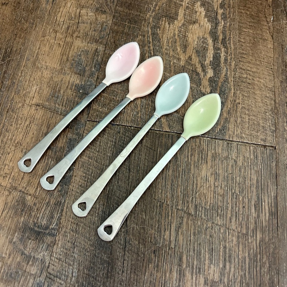 4 Munchkin 2005 Rubberized Tip Infant Baby‎ Spoons Stainless Steel Heart